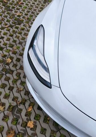 Білий Тесла Модель 3, об'ємом двигуна 0 л та пробігом 58 тис. км за 18800 $, фото 3 на Automoto.ua