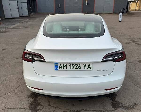 Белый Тесла Модель 3, объемом двигателя 0 л и пробегом 45 тыс. км за 21000 $, фото 7 на Automoto.ua