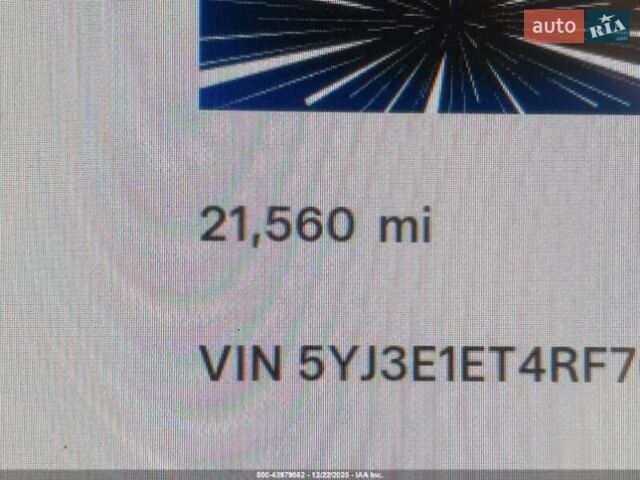 Белый Тесла Модель 3, объемом двигателя 1.98 л и пробегом 22 тыс. км за 16000 $, фото 2 на Automoto.ua