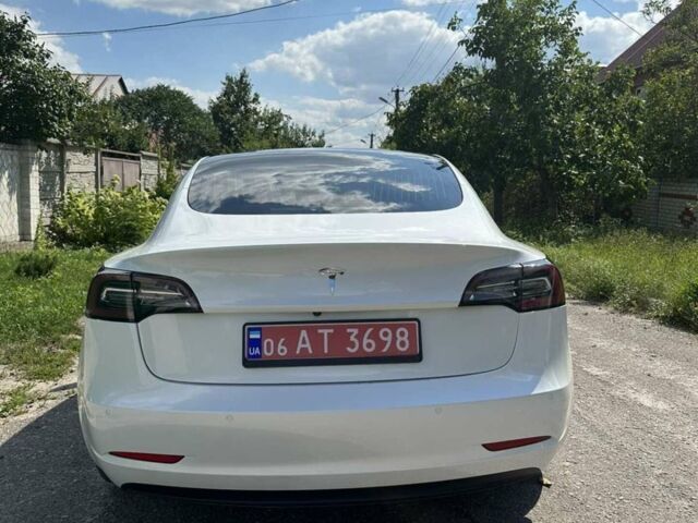 Білий Тесла Модель 3, об'ємом двигуна 0 л та пробігом 60 тис. км за 29500 $, фото 7 на Automoto.ua