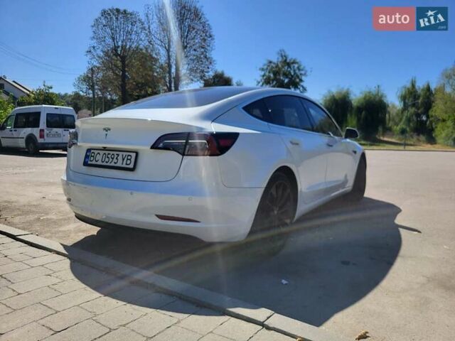 Белый Тесла Модель 3, объемом двигателя 0 л и пробегом 90 тыс. км за 16000 $, фото 3 на Automoto.ua