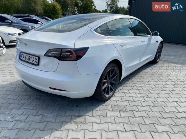 Білий Тесла Модель 3, об'ємом двигуна 0 л та пробігом 182 тис. км за 15900 $, фото 6 на Automoto.ua