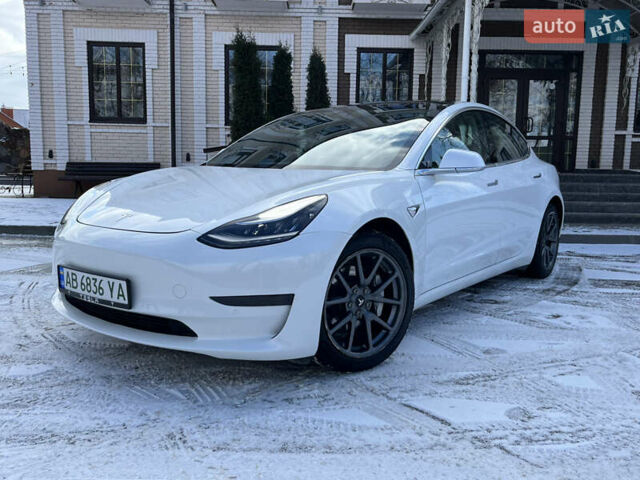 Белый Тесла Модель 3, объемом двигателя 0 л и пробегом 63 тыс. км за 19500 $, фото 22 на Automoto.ua