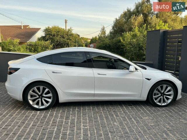 Белый Тесла Модель 3, объемом двигателя 0 л и пробегом 122 тыс. км за 18900 $, фото 8 на Automoto.ua