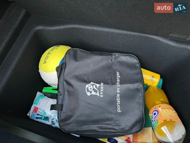 Білий Тесла Модель 3, об'ємом двигуна 0 л та пробігом 20 тис. км за 18200 $, фото 64 на Automoto.ua