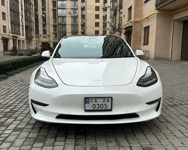 Білий Тесла Модель 3, об'ємом двигуна 0 л та пробігом 57 тис. км за 17000 $, фото 6 на Automoto.ua