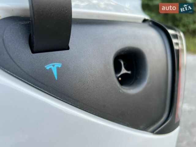 Білий Тесла Модель 3, об'ємом двигуна 0 л та пробігом 20 тис. км за 18200 $, фото 63 на Automoto.ua