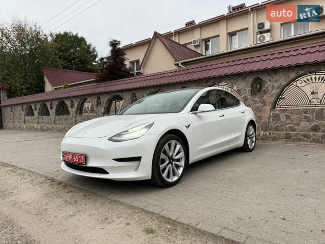 Белый Тесла Модель 3, объемом двигателя 0 л и пробегом 120 тыс. км за 16500 $, фото 2 на Automoto.ua