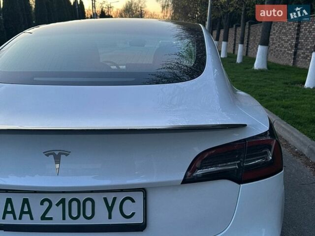 Белый Тесла Модель 3, объемом двигателя 0 л и пробегом 112 тыс. км за 15100 $, фото 18 на Automoto.ua