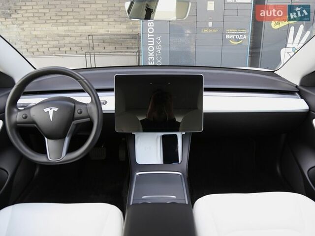 Белый Тесла Модель 3, объемом двигателя 0 л и пробегом 132 тыс. км за 24500 $, фото 13 на Automoto.ua