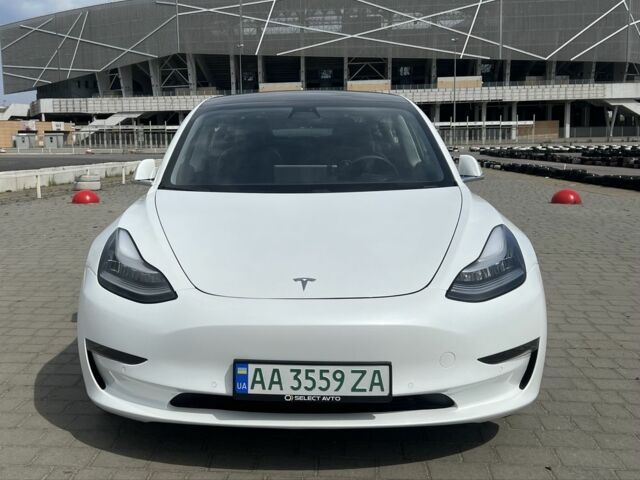 Белый Тесла Модель 3, объемом двигателя 0 л и пробегом 40 тыс. км за 17990 $, фото 6 на Automoto.ua
