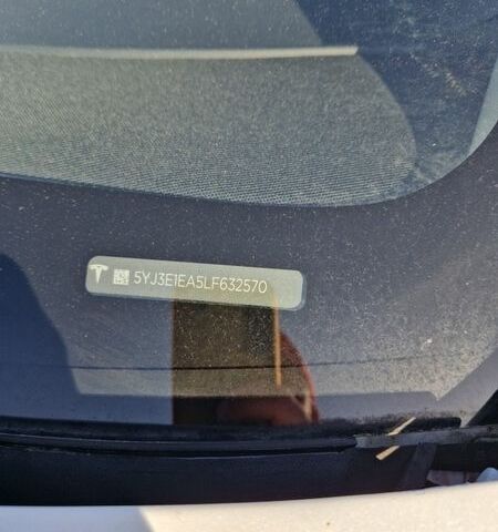 Белый Тесла Модель 3, объемом двигателя 0 л и пробегом 85 тыс. км за 15000 $, фото 36 на Automoto.ua