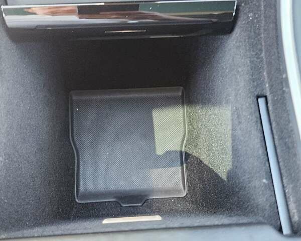 Білий Тесла Модель 3, об'ємом двигуна 0 л та пробігом 97 тис. км за 22600 $, фото 28 на Automoto.ua