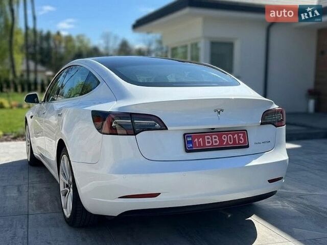 Белый Тесла Модель 3, объемом двигателя 0 л и пробегом 10 тыс. км за 17300 $, фото 6 на Automoto.ua