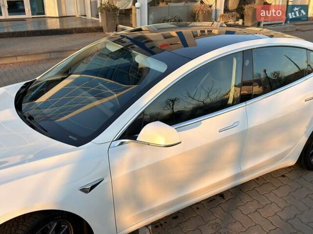 Білий Тесла Модель 3, об'ємом двигуна 0 л та пробігом 191 тис. км за 17950 $, фото 6 на Automoto.ua