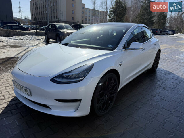Белый Тесла Модель 3, объемом двигателя 0 л и пробегом 49 тыс. км за 20555 $, фото 1 на Automoto.ua