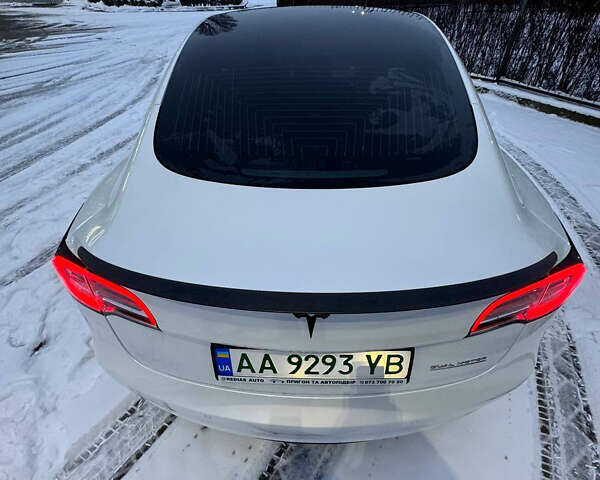 Белый Тесла Модель 3, объемом двигателя 0 л и пробегом 55 тыс. км за 33600 $, фото 18 на Automoto.ua