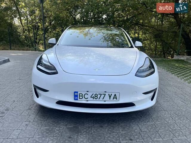 Білий Тесла Модель 3, об'ємом двигуна 0 л та пробігом 140 тис. км за 20700 $, фото 3 на Automoto.ua