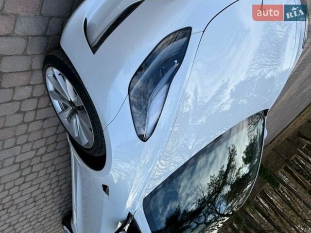 Білий Тесла Модель 3, об'ємом двигуна 0 л та пробігом 89 тис. км за 19900 $, фото 21 на Automoto.ua