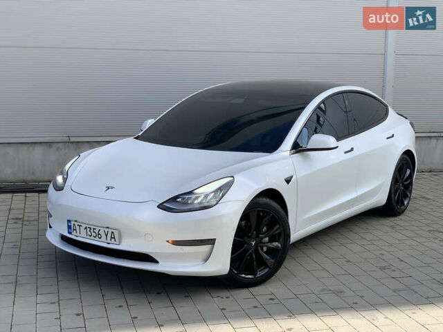 Тесла Модель 3 2020 у Івано-Франківську на Automoto.ua Білий Тесла Модель 3, об'ємом двигуна 0 л та пробігом 145 тис. км за 14850 $, фото 40 на Automoto.ua