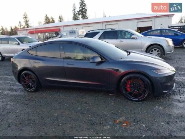 Белый Тесла Модель 3, объемом двигателя 1.98 л и пробегом 22 тыс. км за 16000 $, фото 3 на Automoto.ua