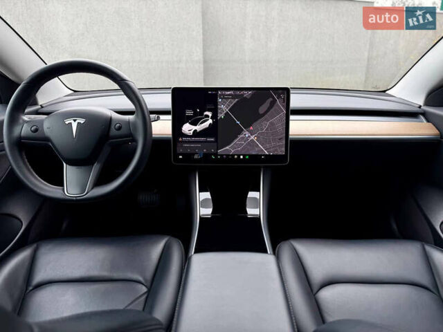 Белый Тесла Модель 3, объемом двигателя 0 л и пробегом 105 тыс. км за 14999 $, фото 15 на Automoto.ua