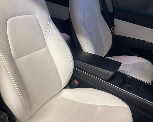 Білий Тесла Модель 3, об'ємом двигуна 0 л та пробігом 63 тис. км за 21000 $, фото 15 на Automoto.ua