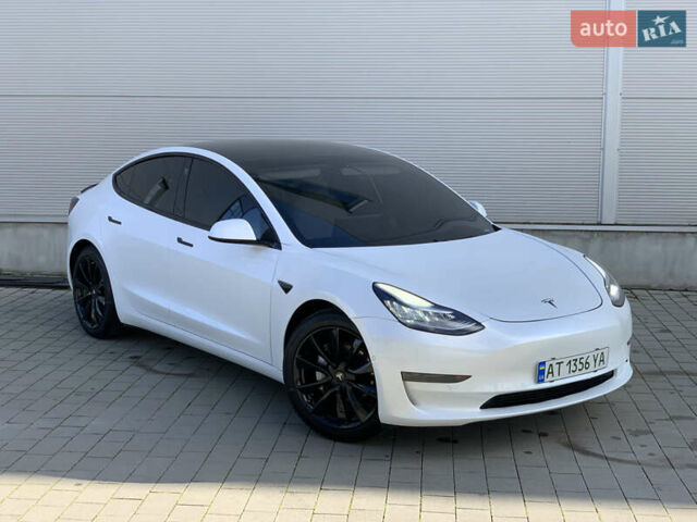 Тесла Модель 3 2020 у Івано-Франківську на Automoto.ua Білий Тесла Модель 3, об'ємом двигуна 0 л та пробігом 145 тис. км за 14850 $, фото 6 на Automoto.ua