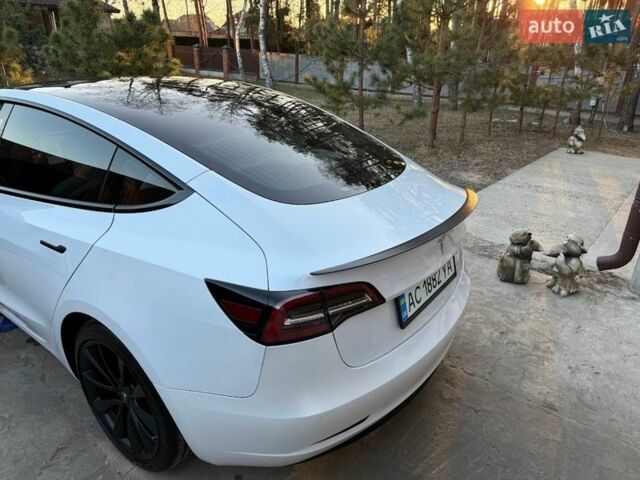Белый Тесла Модель 3, объемом двигателя 0 л и пробегом 105 тыс. км за 21300 $, фото 27 на Automoto.ua