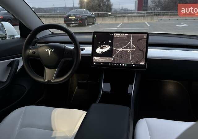 Білий Тесла Модель 3, об'ємом двигуна 0 л та пробігом 160 тис. км за 16000 $, фото 26 на Automoto.ua