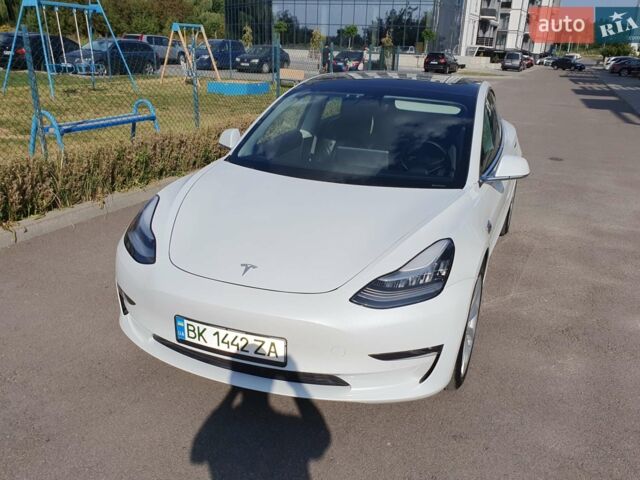 Білий Тесла Модель 3, об'ємом двигуна 0 л та пробігом 102 тис. км за 20700 $, фото 29 на Automoto.ua