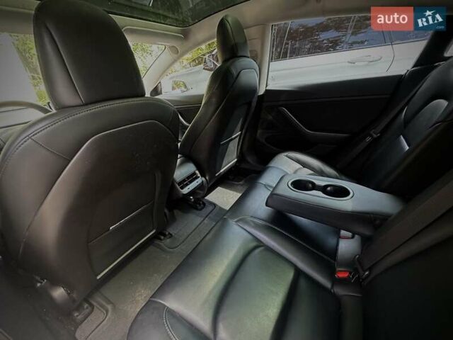 Тесла Модель 3 2020 в Киеве на Automoto.ua Белый Тесла Модель 3, объемом двигателя 0 л и пробегом 171 тыс. км за 19999 $, фото 16 на Automoto.ua