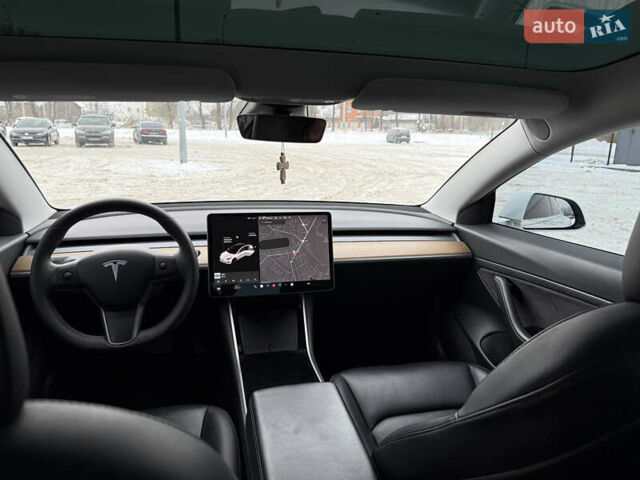 Белый Тесла Модель 3, объемом двигателя 0 л и пробегом 227 тыс. км за 14000 $, фото 14 на Automoto.ua
