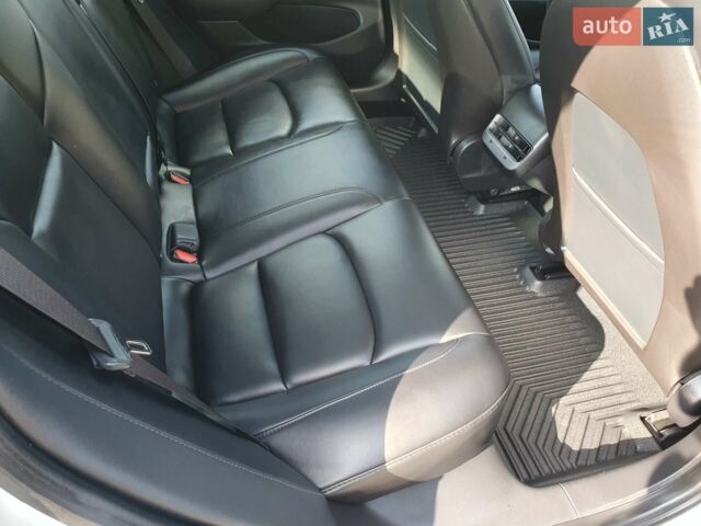 Білий Тесла Модель 3, об'ємом двигуна 0 л та пробігом 102 тис. км за 20700 $, фото 45 на Automoto.ua