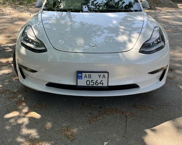 Белый Тесла Модель 3, объемом двигателя 0 л и пробегом 79 тыс. км за 19800 $, фото 7 на Automoto.ua
