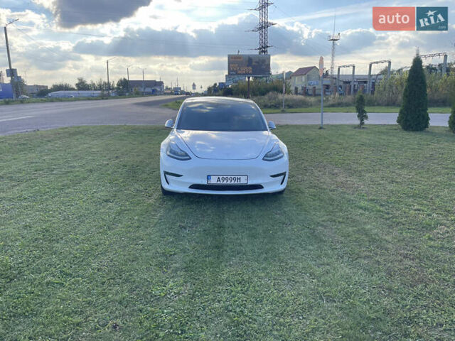 Білий Тесла Модель 3, об'ємом двигуна 0 л та пробігом 47 тис. км за 17700 $, фото 4 на Automoto.ua
