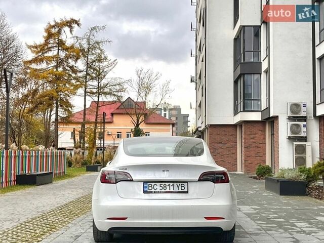 Білий Тесла Модель 3, об'ємом двигуна 0 л та пробігом 88 тис. км за 11500 $, фото 5 на Automoto.ua