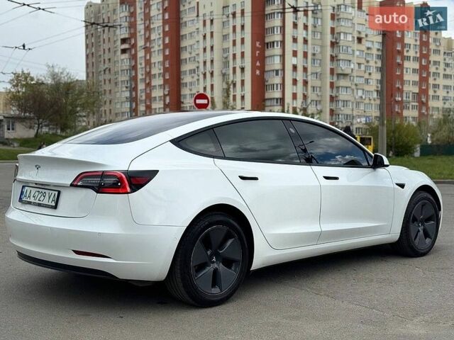 Белый Тесла Модель 3, объемом двигателя 0 л и пробегом 68 тыс. км за 19950 $, фото 7 на Automoto.ua