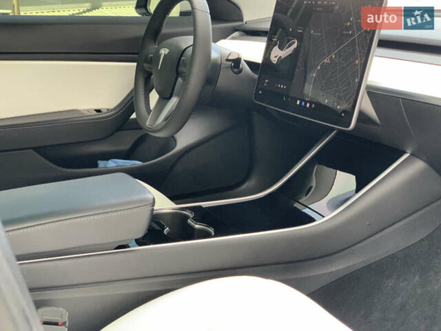 Тесла Модель 3 2020 у Івано-Франківську на Automoto.ua Білий Тесла Модель 3, об'ємом двигуна 0 л та пробігом 145 тис. км за 14850 $, фото 94 на Automoto.ua