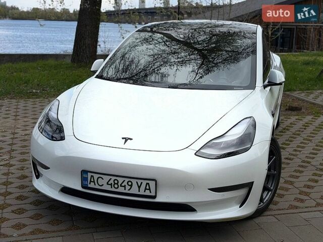 Белый Тесла Модель 3, объемом двигателя 0 л и пробегом 90 тыс. км за 19500 $, фото 9 на Automoto.ua