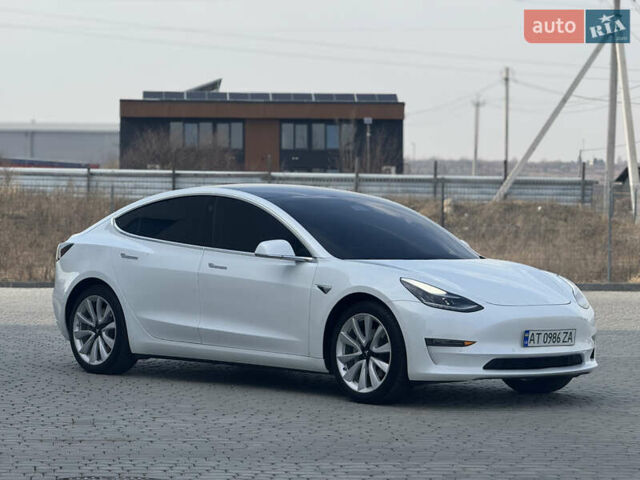 Белый Тесла Модель 3, объемом двигателя 0 л и пробегом 70 тыс. км за 15500 $, фото 4 на Automoto.ua