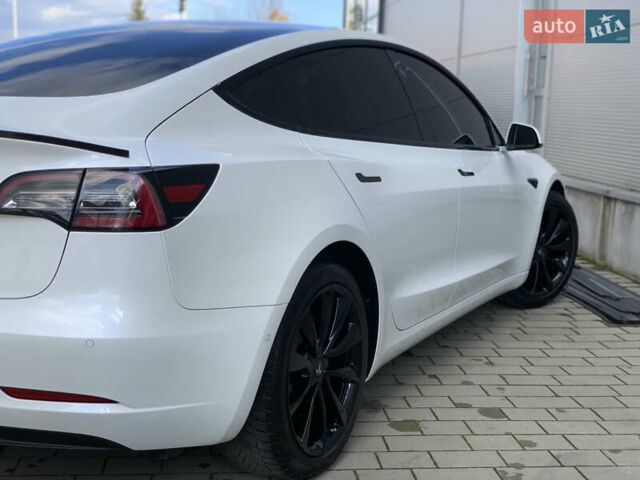 Тесла Модель 3 2020 у Івано-Франківську на Automoto.ua Білий Тесла Модель 3, об'ємом двигуна 0 л та пробігом 145 тис. км за 14850 $, фото 83 на Automoto.ua