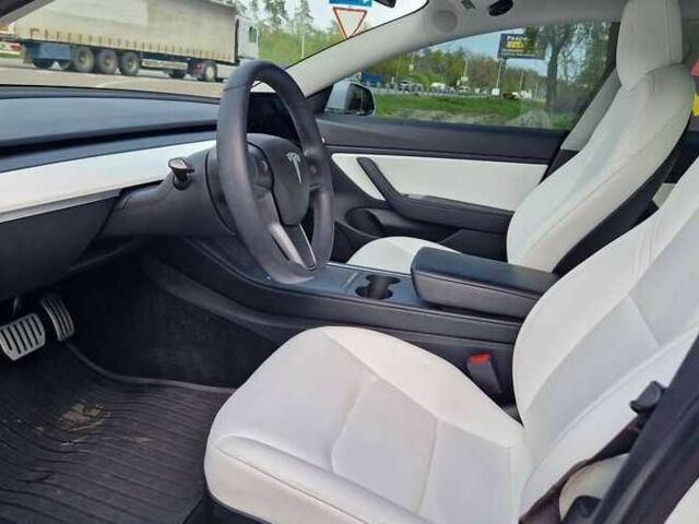 Белый Тесла Модель 3, объемом двигателя 0 л и пробегом 42 тыс. км за 14600 $, фото 8 на Automoto.ua