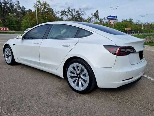 Белый Тесла Модель 3, объемом двигателя 0 л и пробегом 42 тыс. км за 14600 $, фото 3 на Automoto.ua