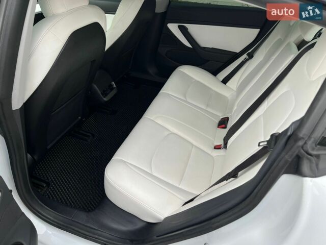 Білий Тесла Модель 3, об'ємом двигуна 0 л та пробігом 81 тис. км за 16500 $, фото 44 на Automoto.ua