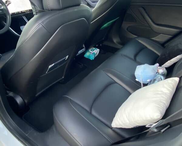 Білий Тесла Модель 3, об'ємом двигуна 0 л та пробігом 103 тис. км за 18500 $, фото 14 на Automoto.ua