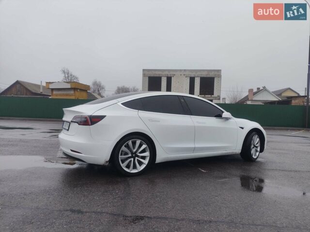 Белый Тесла Модель 3, объемом двигателя 0 л и пробегом 110 тыс. км за 16900 $, фото 6 на Automoto.ua