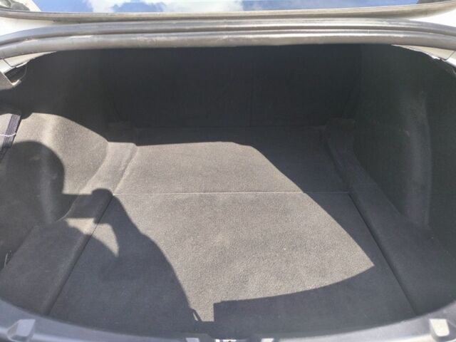 Білий Тесла Модель 3, об'ємом двигуна 0 л та пробігом 150 тис. км за 384 $, фото 12 на Automoto.ua