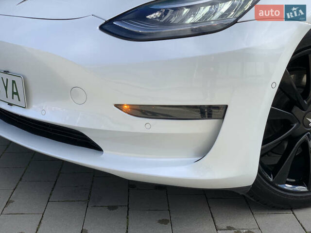 Тесла Модель 3 2020 у Івано-Франківську на Automoto.ua Білий Тесла Модель 3, об'ємом двигуна 0 л та пробігом 145 тис. км за 14850 $, фото 51 на Automoto.ua