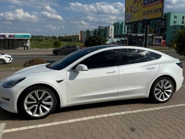 Белый Тесла Модель 3, объемом двигателя 0 л и пробегом 62 тыс. км за 13000 $, фото 2 на Automoto.ua